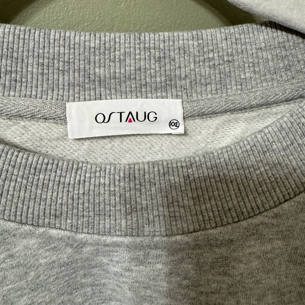 Cropped Sweatshirt - Picture 4 of 6